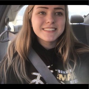 Meet your Posher, Monica